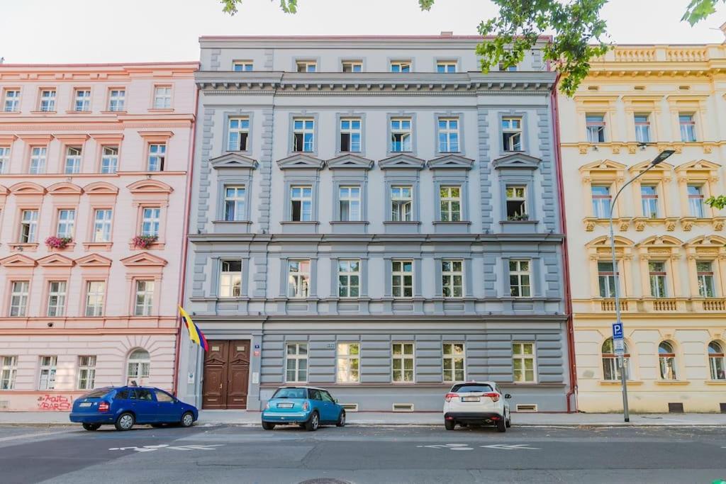 Cozy Quiet New Apartment In Karlin Square Praga Exterior foto